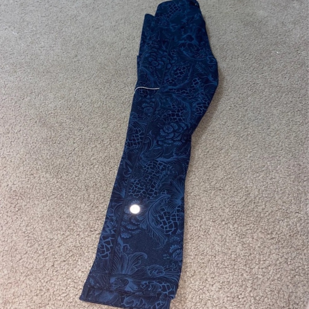 lululemon leggings size 2